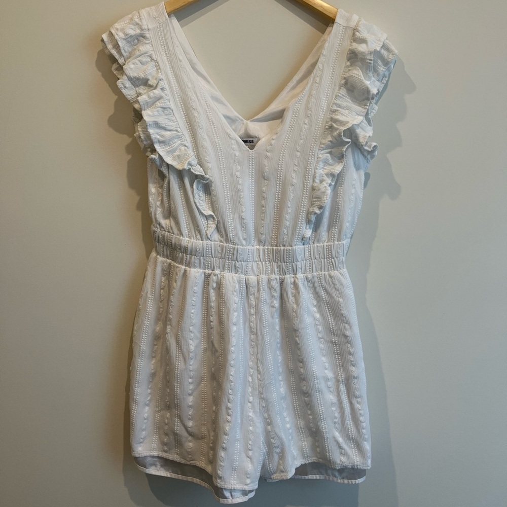 EXPRESS‎ Deep V Neck Ruffled Romper